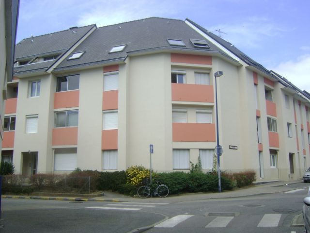 F4 DE 80 M2 - CENTRE-VILLE CONCARNEAU - REF G48