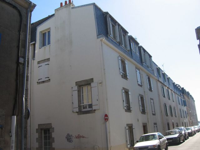 F2 DE 56 M2 - CENTRE-VILLE DE CONCARNEAU - REF G82-2