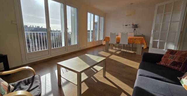 REF 478 - Bel et Spacieux Appartement en Plein Centre de Concarneau